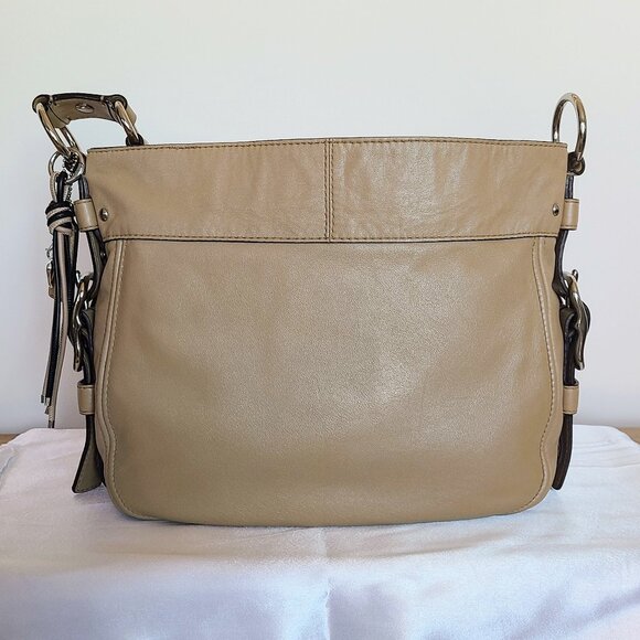 Mint Condition Y2K COACH Beige/Pearl Metallic Full Grain Leather  Shoulder Bag - Picture 5 of 10